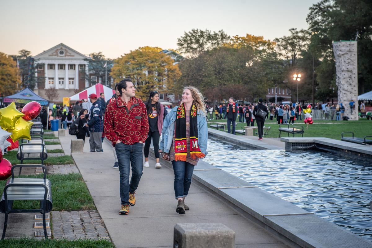 students walking by the fountain on McKeldin mall